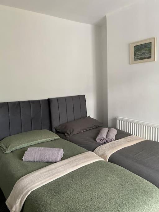 Brynhyfryd Cottage Aberaman Bagian luar foto