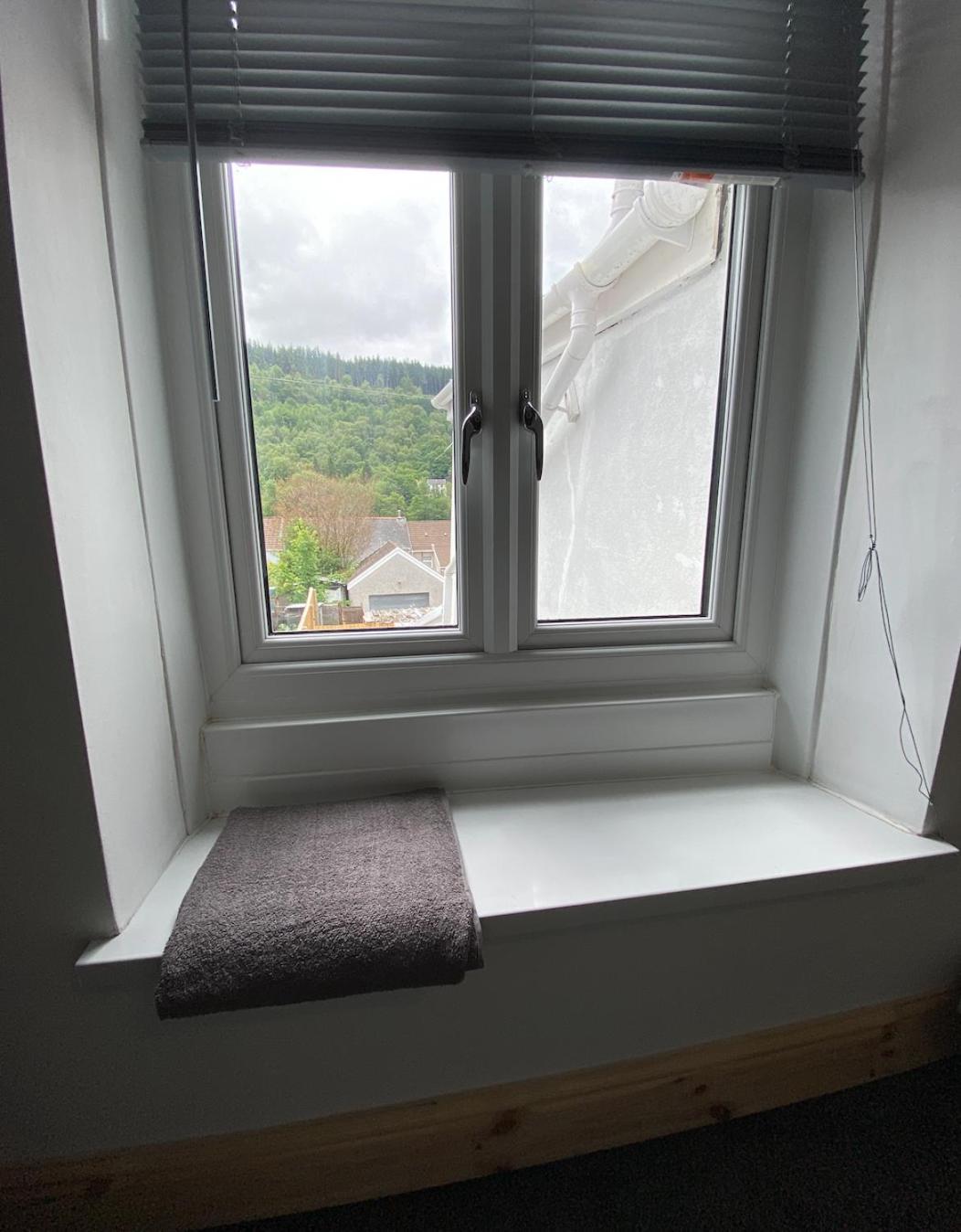 Brynhyfryd Cottage Aberaman Bagian luar foto